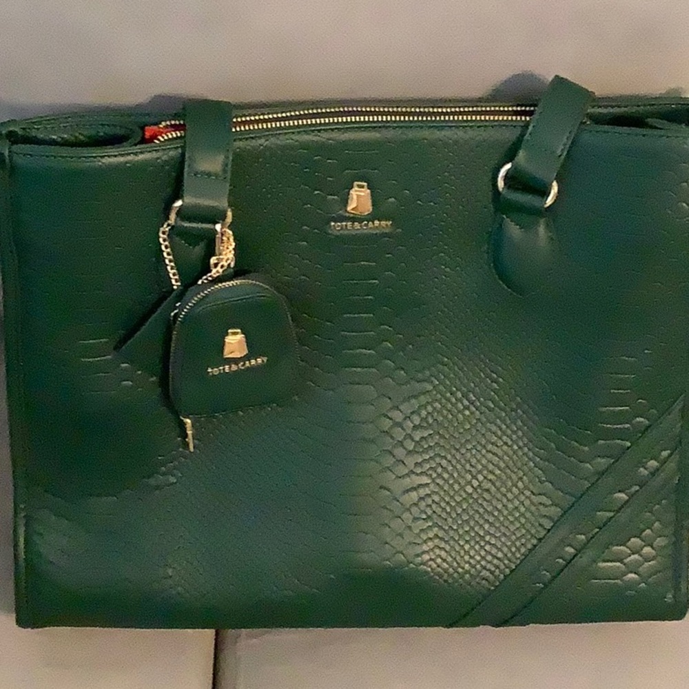 Tote & Carry emerald tote handbag